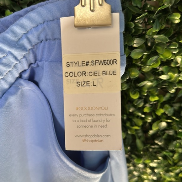 NWT - Dolan Slim 8 pocket pant. Size large in a pretty blue. - Picture 4 of 4